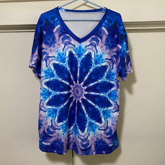 Beautiful short sleeve tunic, blue, purple & super large flower, size 1X - Picture 1 of 9